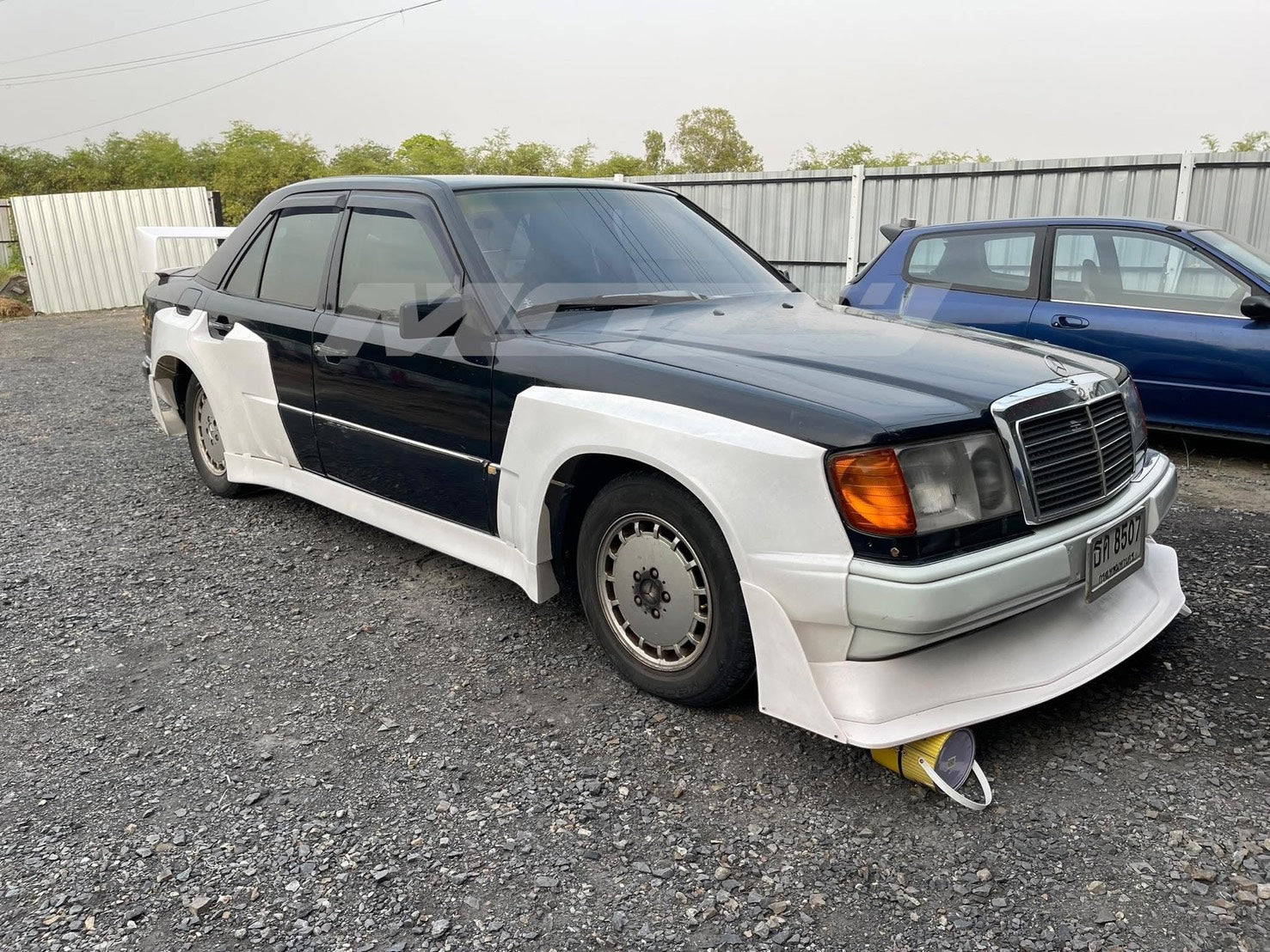 MOZY - TLIBEKUA – KIT LARGE CARROSSERIE Mercedes Benz W124